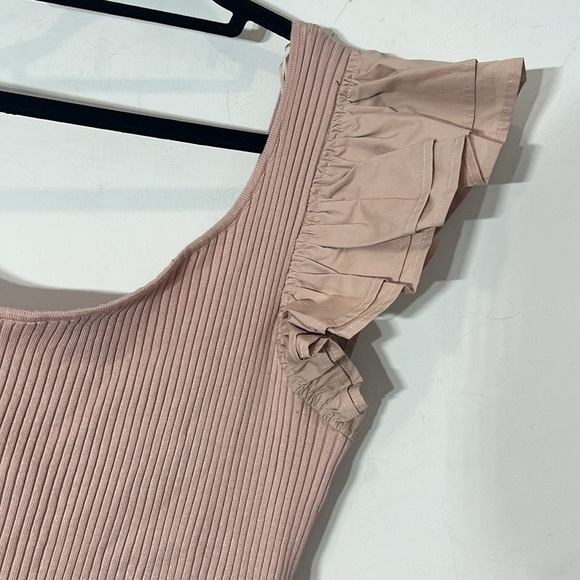 En Saison ribbed stretch single statement ruffle shoulder bodysuit plus size 2X - Picture 2 of 6